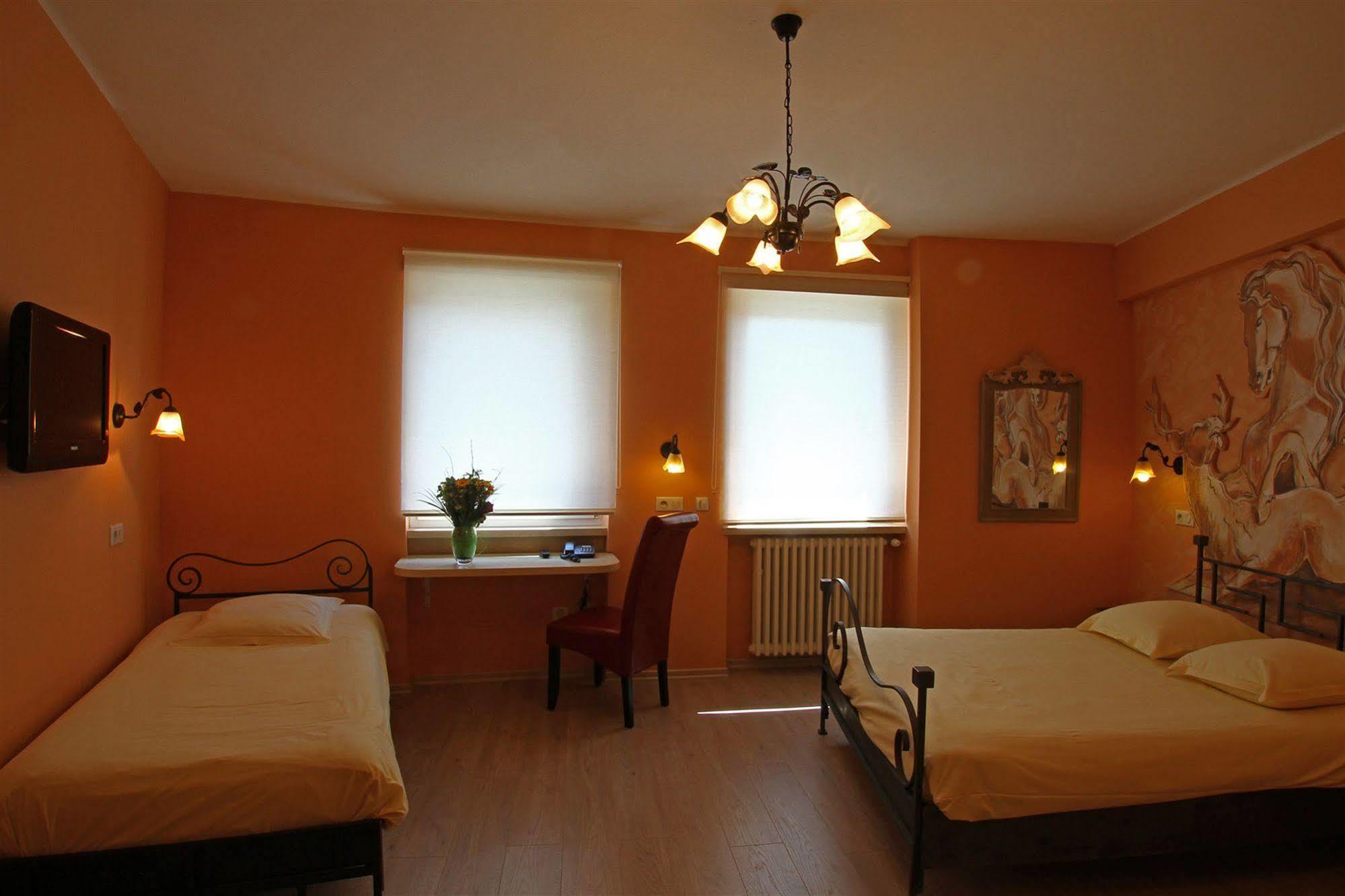 Hotel Champ Alsace Haguenau Kültér fotó